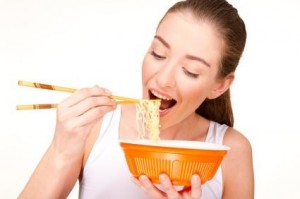 woman-eating-noodles
